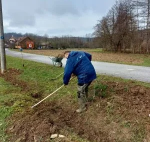 Nastavak sadnje žive ograde kod Ekološkog centra u Prnjavoru Čuntićkom